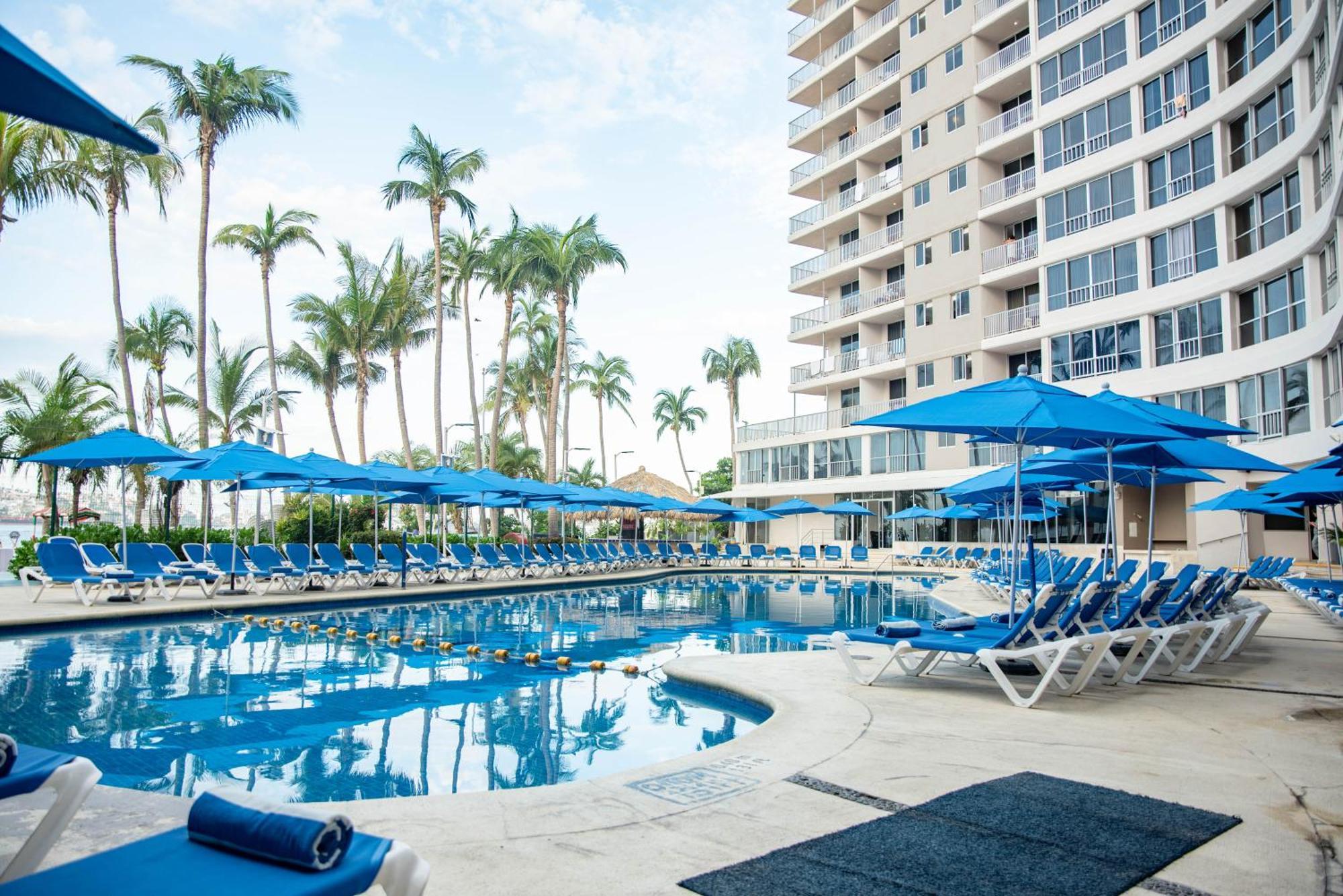Ritz Acapulco All Inclusive Εξωτερικό φωτογραφία Pool at the Hilton Los Cabos