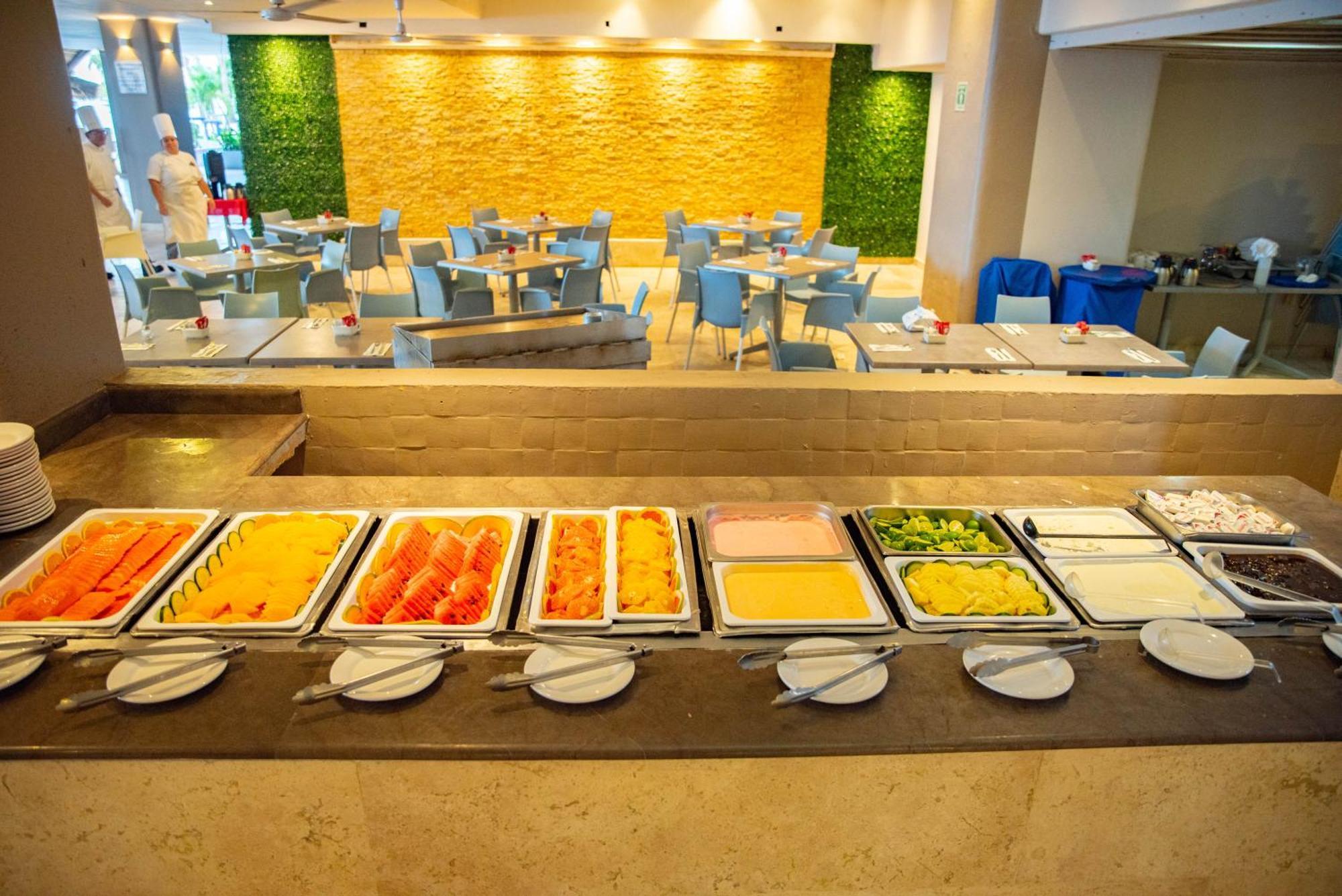 Ritz Acapulco All Inclusive Εξωτερικό φωτογραφία A buffet at a hotel