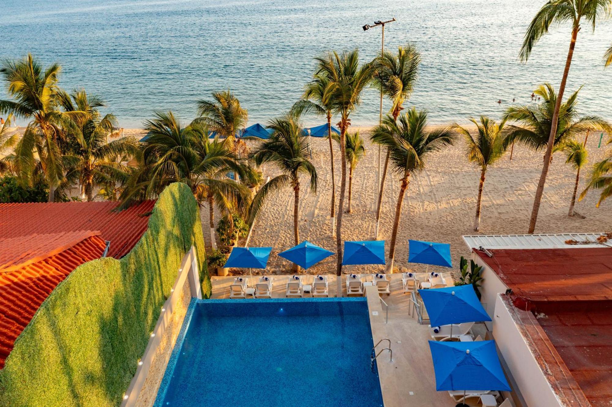 Ritz Acapulco All Inclusive Εξωτερικό φωτογραφία View of the beach from the hotel